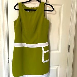 Metro Style Mode Retro Lime Green with White Trim Mini dress size 8P